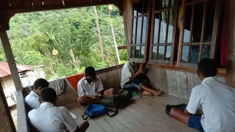 Peningkatan Akses Internet di Daerah Terpencil Indonesia melalui Proyek Baru