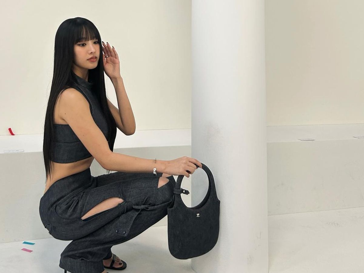 Beda dari yang Lain: Artis Cantik Ini Hadiri Paris Fashion Week dengan Motor